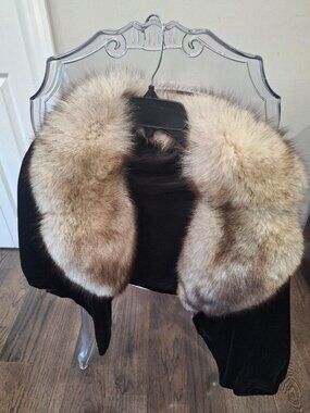 Vintage Velvet Shoulder Wrap High Collar Satin Lined with real Fur Scarf -EUC